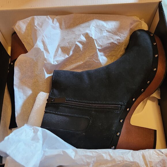 Torrid WW Platform  Clog Ankle Boots - Picture 2 of 3
